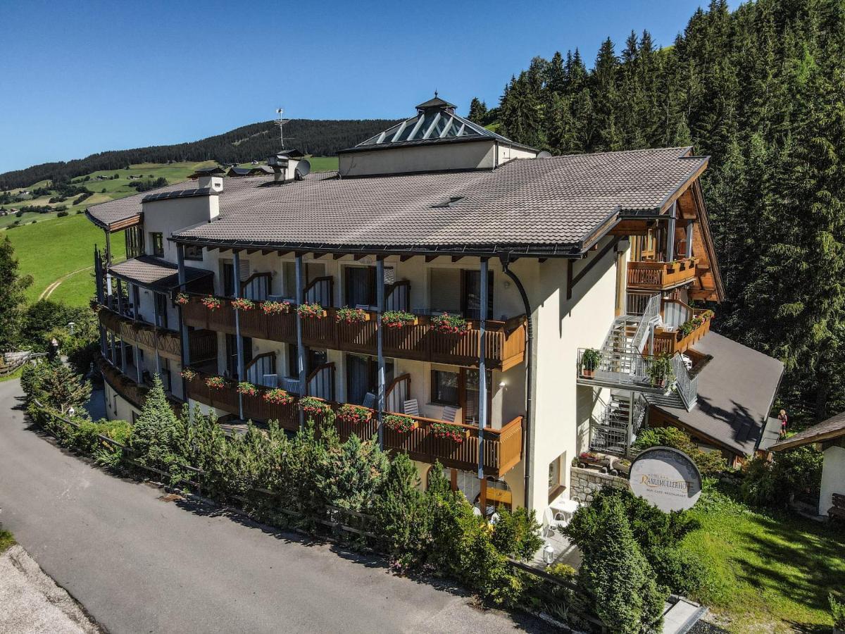 Hotel Ranuimuellerhof Funes  Eksteriør billede
